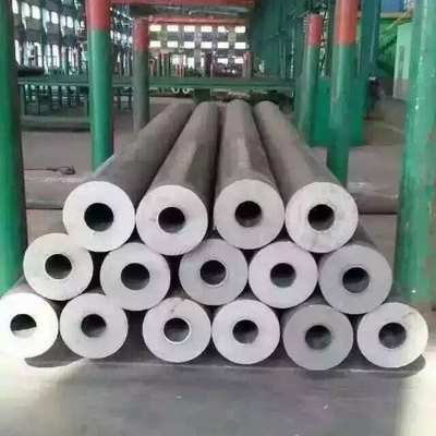 Tubos de acero inconsútiles de ASTM A178 SA210 barnizados para la industria química