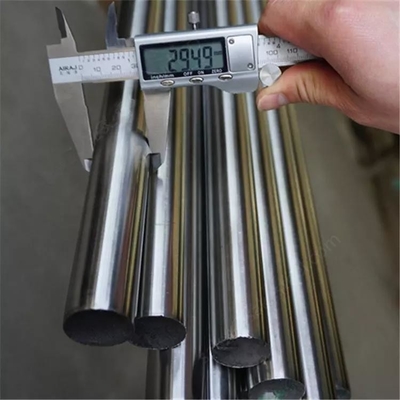 Un buen precio. AISI 304 201 202 Tubo de acero inoxidable soldado Tubo decorativo de superficie polaca en línea