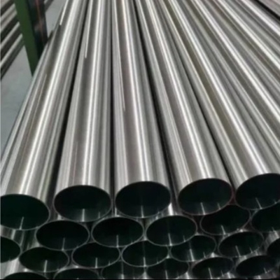 Tubo redondo sin costura de acero inoxidable con superficie pulida para el petróleo