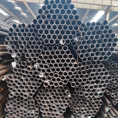 Un buen precio. Grado inconsútil laminado en caliente barnizado B Q235 de la tubería el 12m E355 EN10297 A106 del acero de carbono en línea