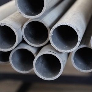 Superficie barnizada Tubeswith inconsútil del metal de la ronda del API ASME SA210, tubo del Calor-cambiador T1